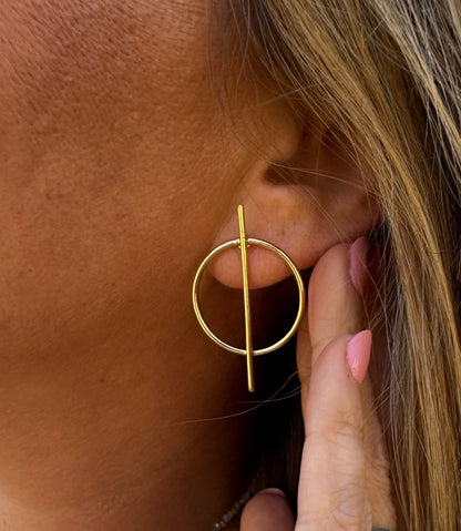 CIRCLE+BAR STUD EARRINGS